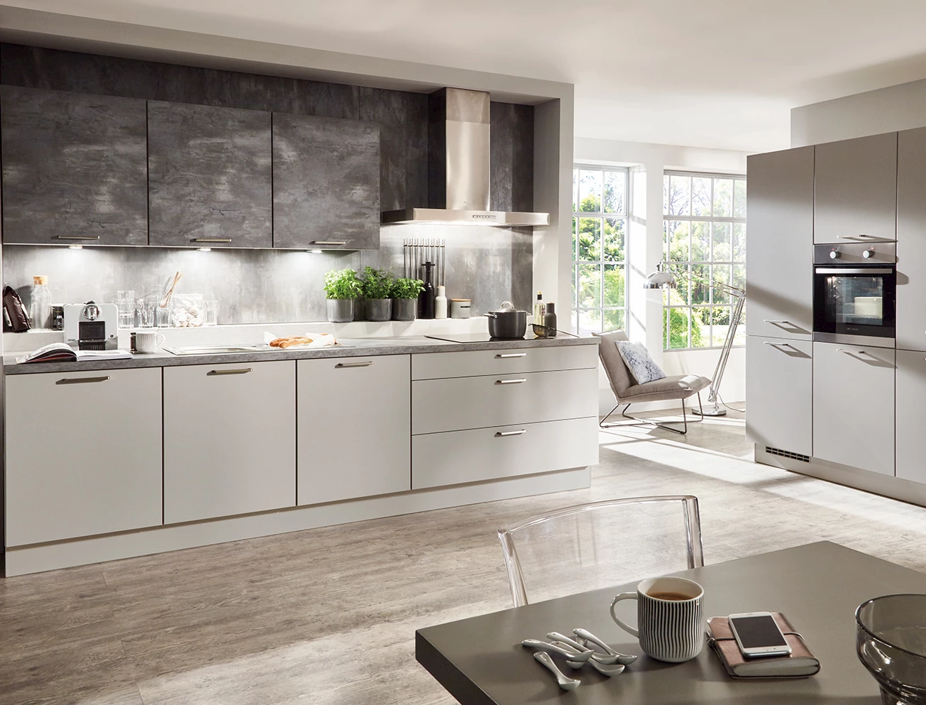 Lichtgrijze keuken