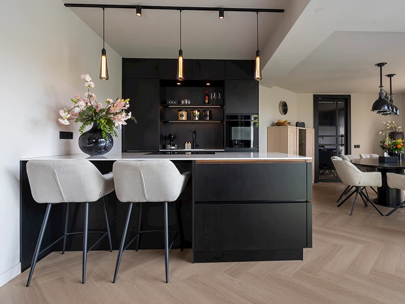 Luxe zwarte keuken