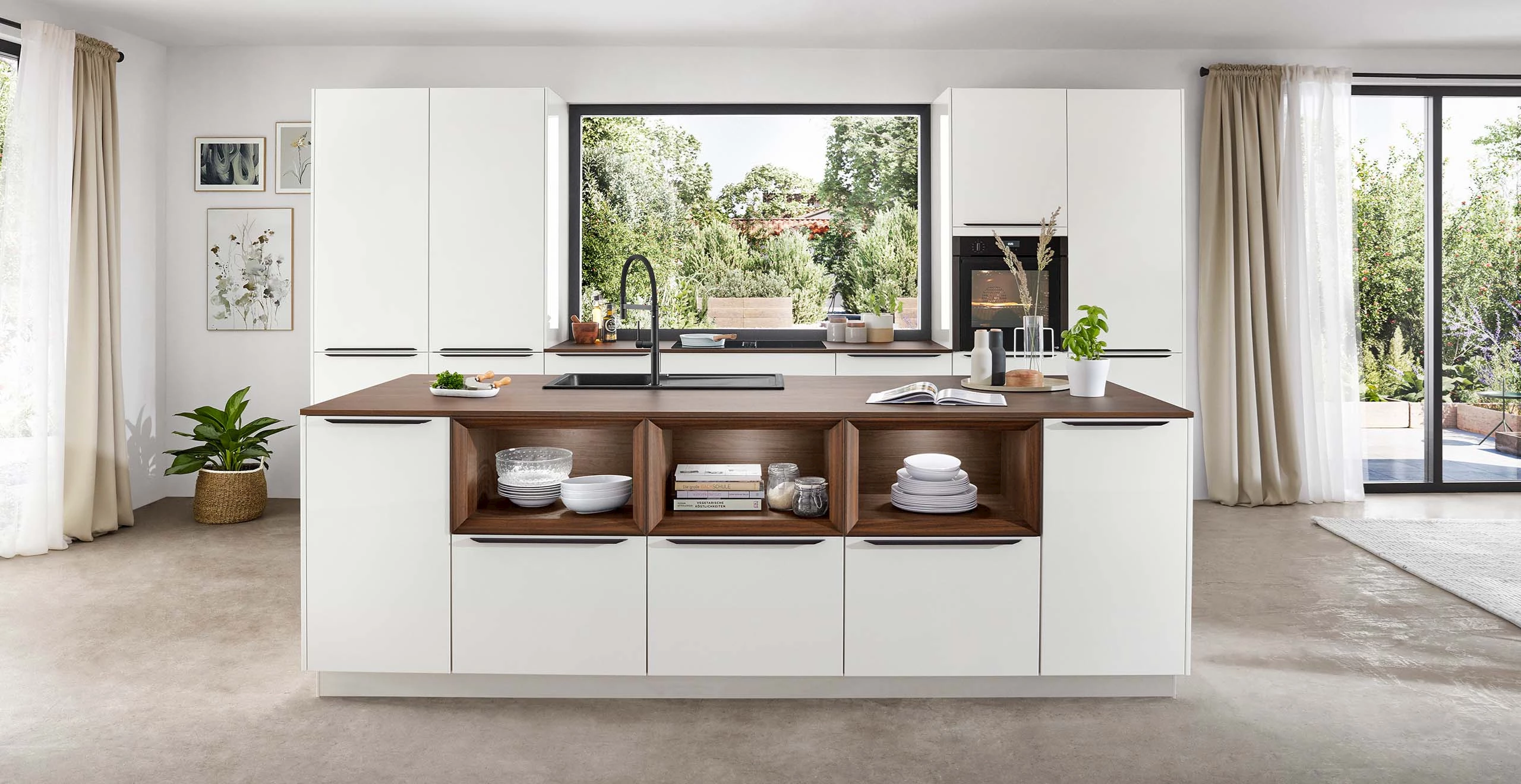 Witte keukens met hout