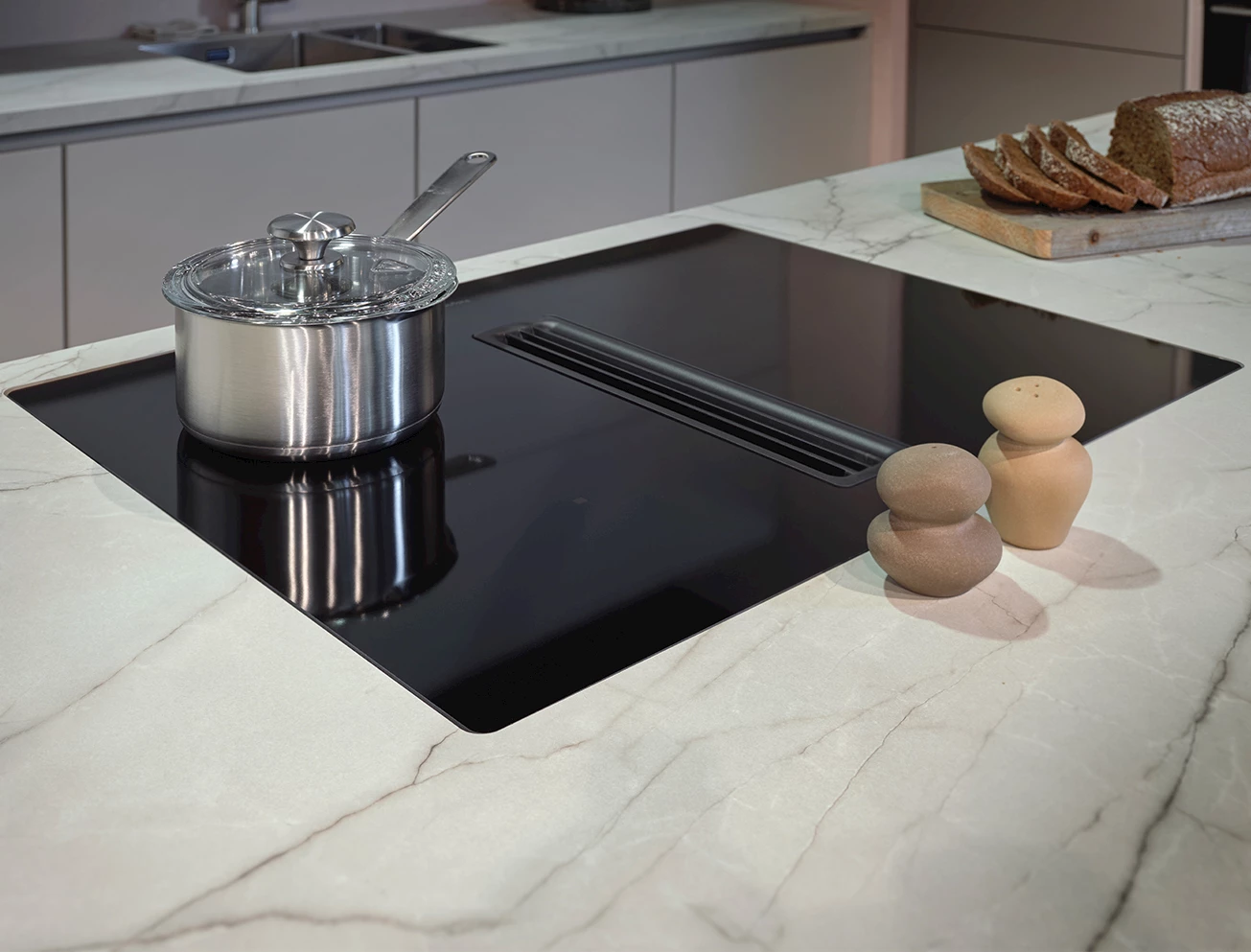 Kookplaat met geïntegreerde afzuigkap