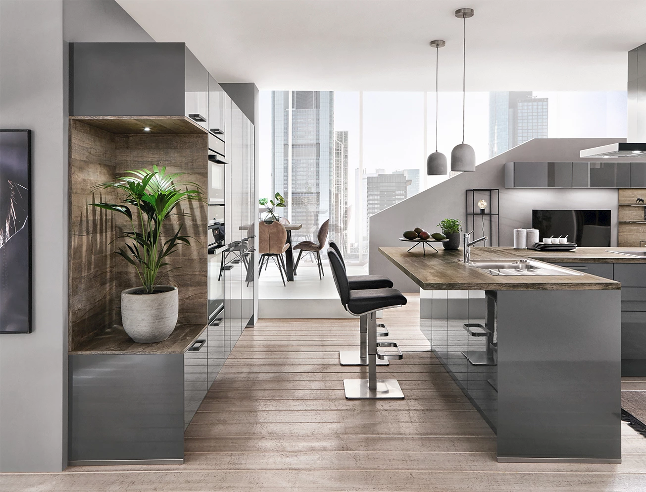 Taupe keuken met bar