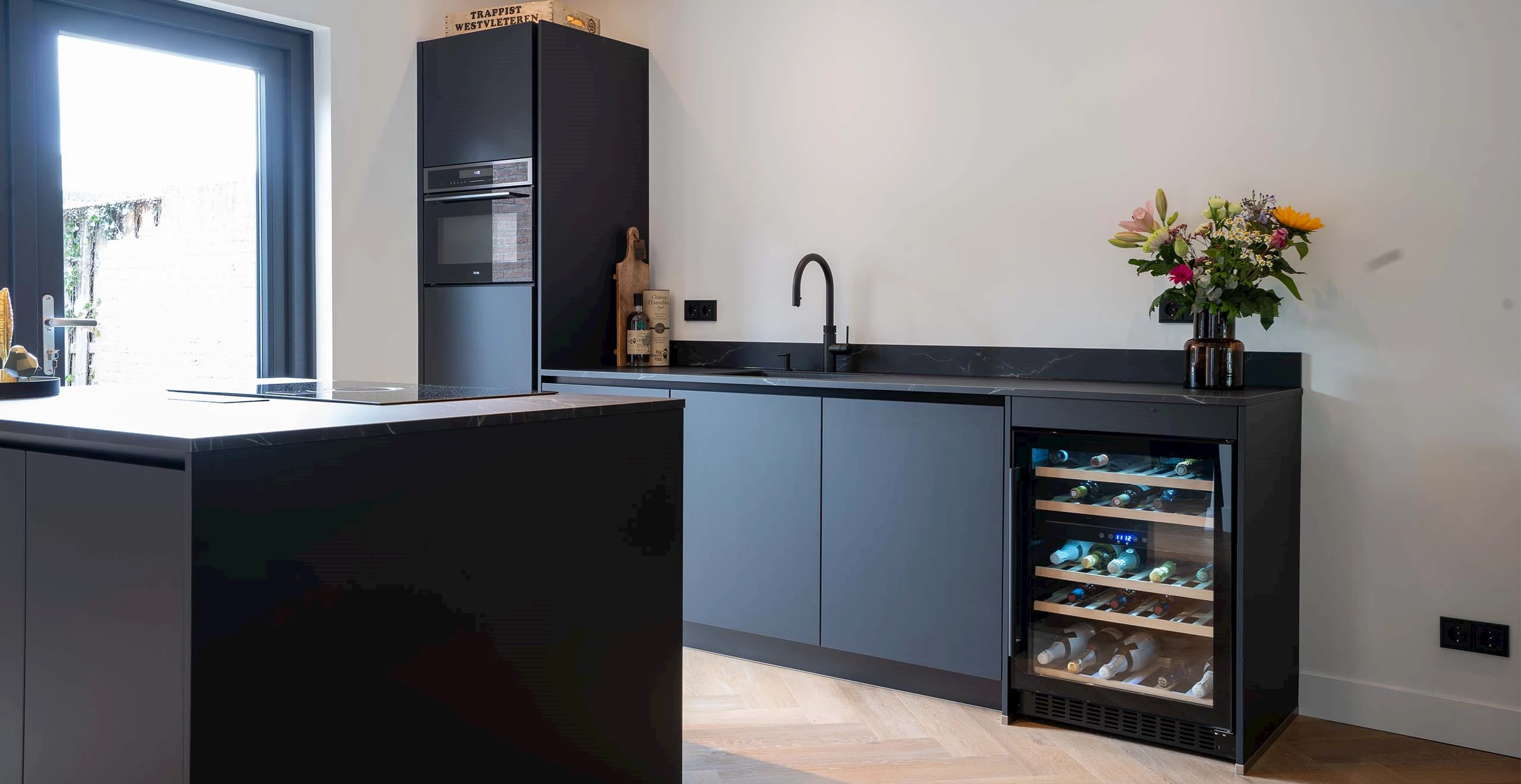 Wijnkoelkast moderne keuken