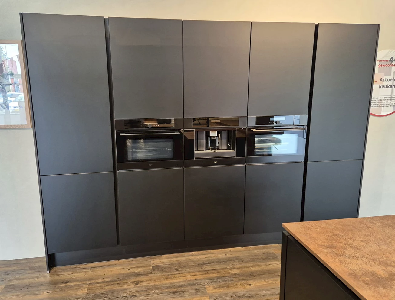 Touch Zwart Supermat