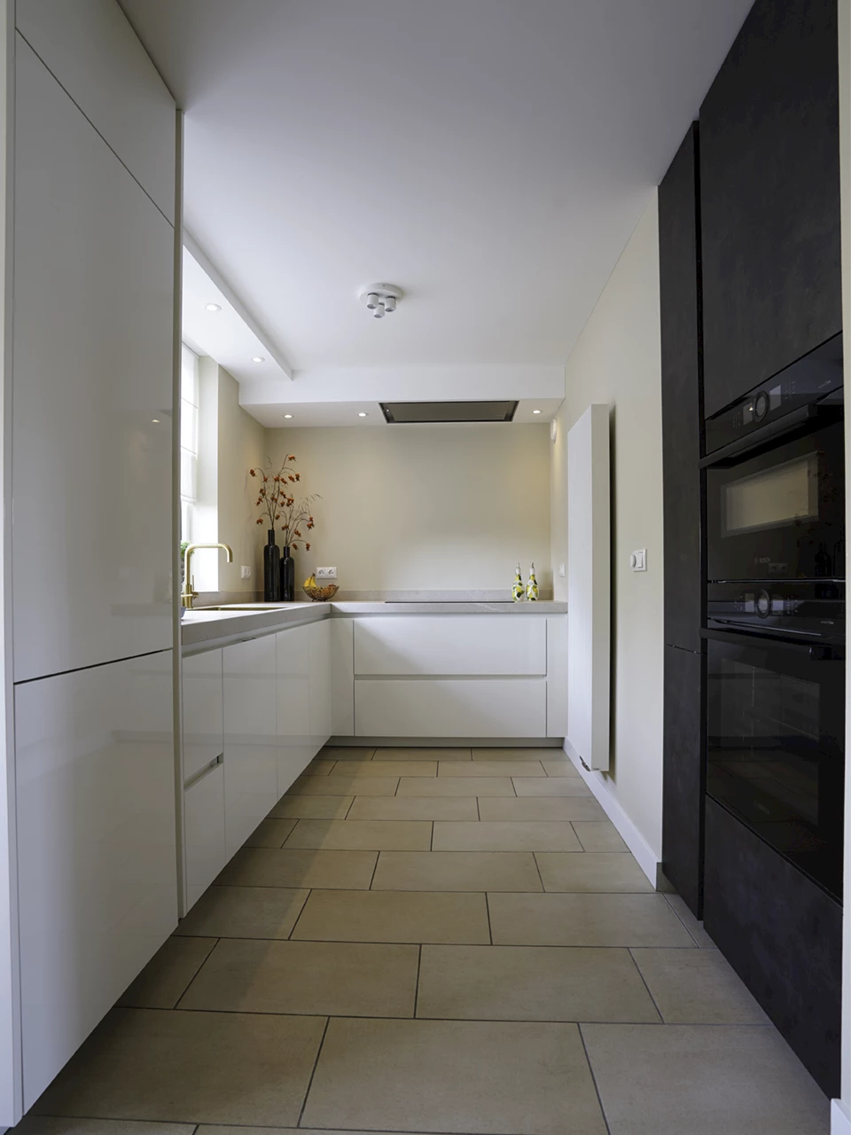 Ruime lichte keuken familie Boenders