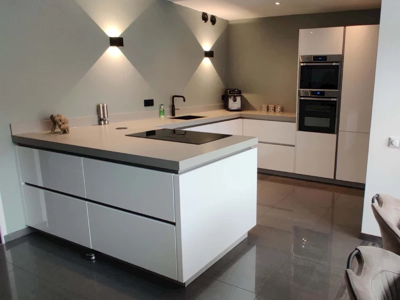 Mogelijkheden witte hoogglans keuken